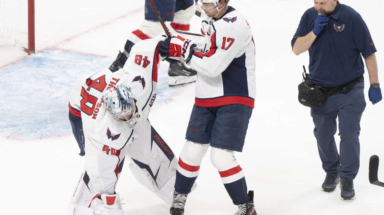 Capitals goalie Thompson and Canadiens counterpart Montembeault each leave Game 3 with injuries
