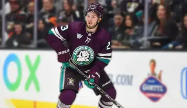 Insider Links Mason McTavish to Two Original Six Teams as Trade Interest Grows