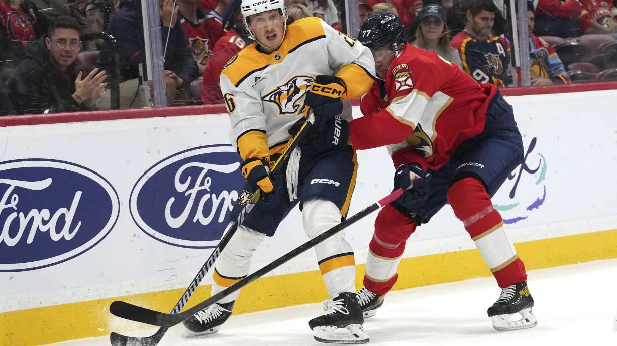 Penguins acquire forward Philip Tomasino from Nashville in exchange for a 2027 draft pick