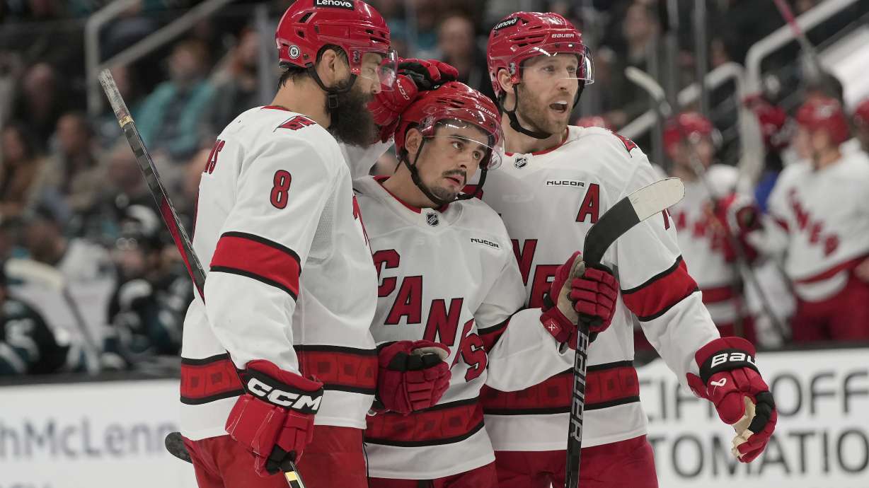 Hurricanes extend winning streak to 8 games with 3-1 victory over Sharks