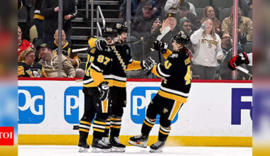 Pittsburgh Penguins face tough choices—to pursue Gavin McKenna or make a playoff push? | NHL News