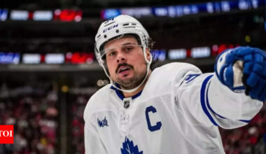 Maple Leafs fans on edge as Auston Matthews’ health questions emerge before opener without Mitch Marner | NHL News