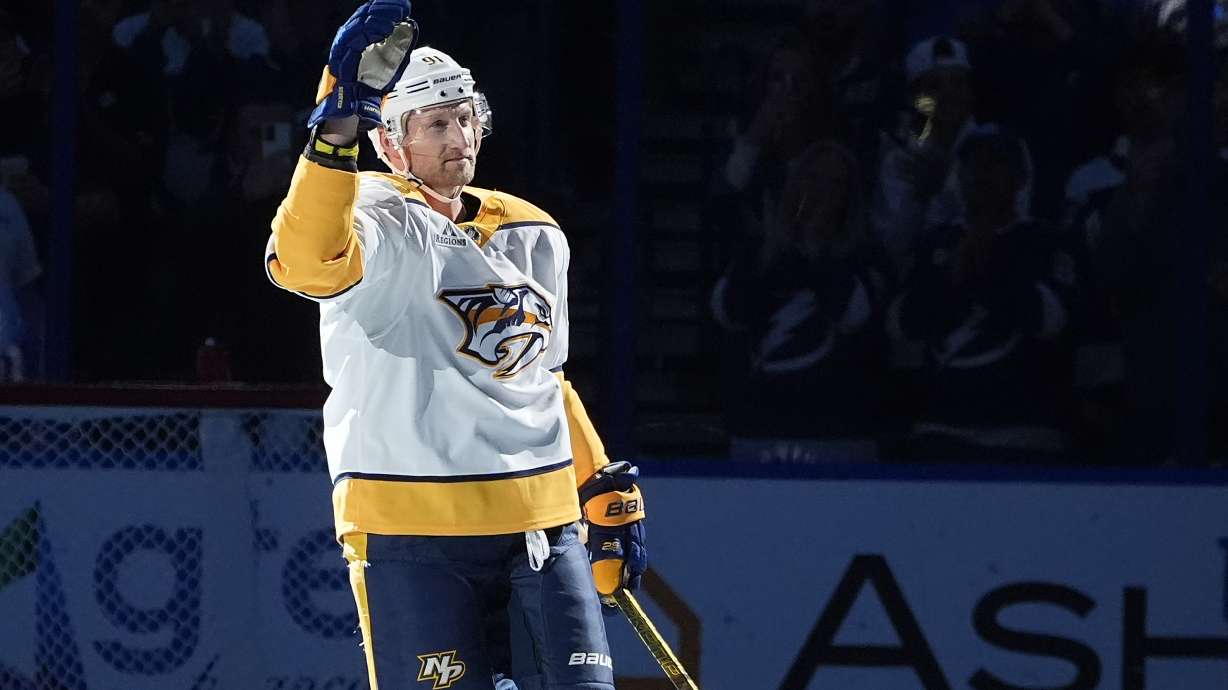 Nashville forward Steven Stamkos returns to Tampa Bay with his new team