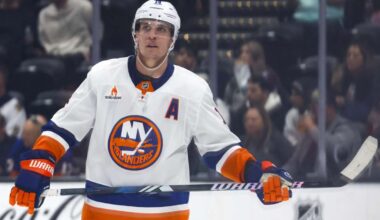 Engvall gets tiebreaking goal in Islanders' four-goal 3rd period to beat Penguins 4-2