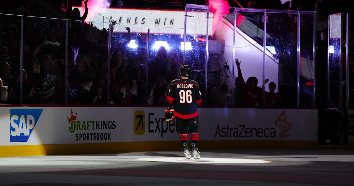 NHL Free Agency: Jack Roslovic Down to 2 Teams for Next Season