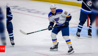 Jimmy Snuggerud, along with Logan Mailloux, is on the St. Louis Blues’ top prospect list for 2025 | NHL News