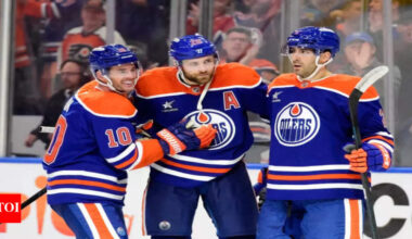 Leon Draisaitl leaves three-word comment in German as Derek Ryan bids farewell to Edmonton Oilers | NHL News