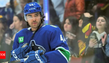 Kiefer Sherwood’s sudden agent change ignites Vancouver Canucks trade rumors ahead of what could be his final season | NHL News