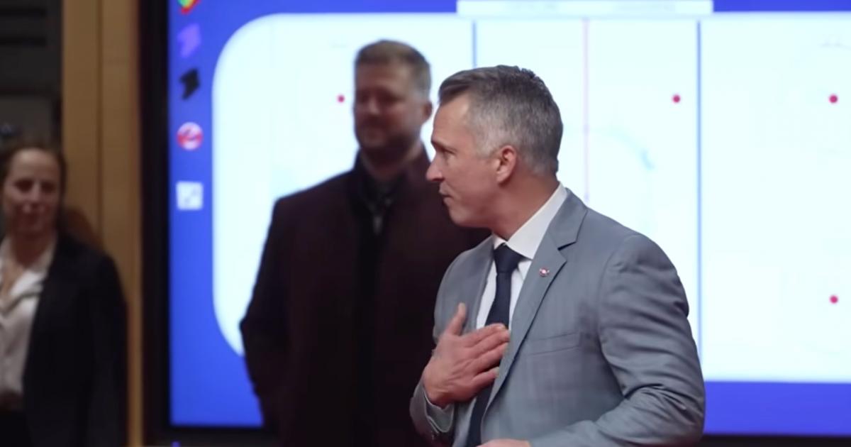 LA RECONSTRUCTION | Martin St. Louis lance un message inspirant avant le premier match de Jakub Dobes dans la LNH