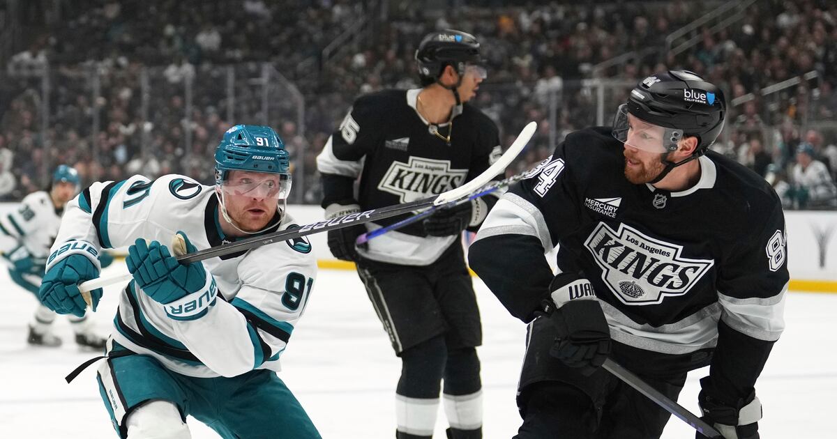 Skate of Thrones | 14 Kings skaters tally points in 8-1 routing of Sharks – Annenberg Media