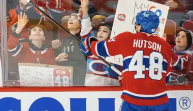 500 000 dollars: Lane Hutson répond à Jeff Gorton