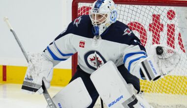 Chicago Blackhawks set to make goalie trade after new signing, Oilers linked