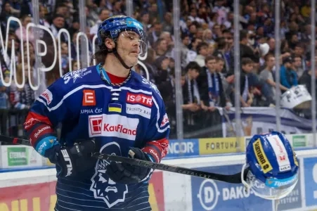 Jaromir Jagr with Czech club Kladno Knights, who he's a part-owner of.