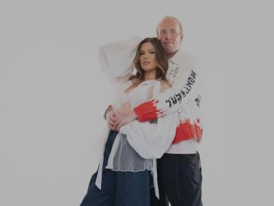 Photo of Patrik Laine and Jordan Leigh Photo of Patrik Laine and Jordan Leigh