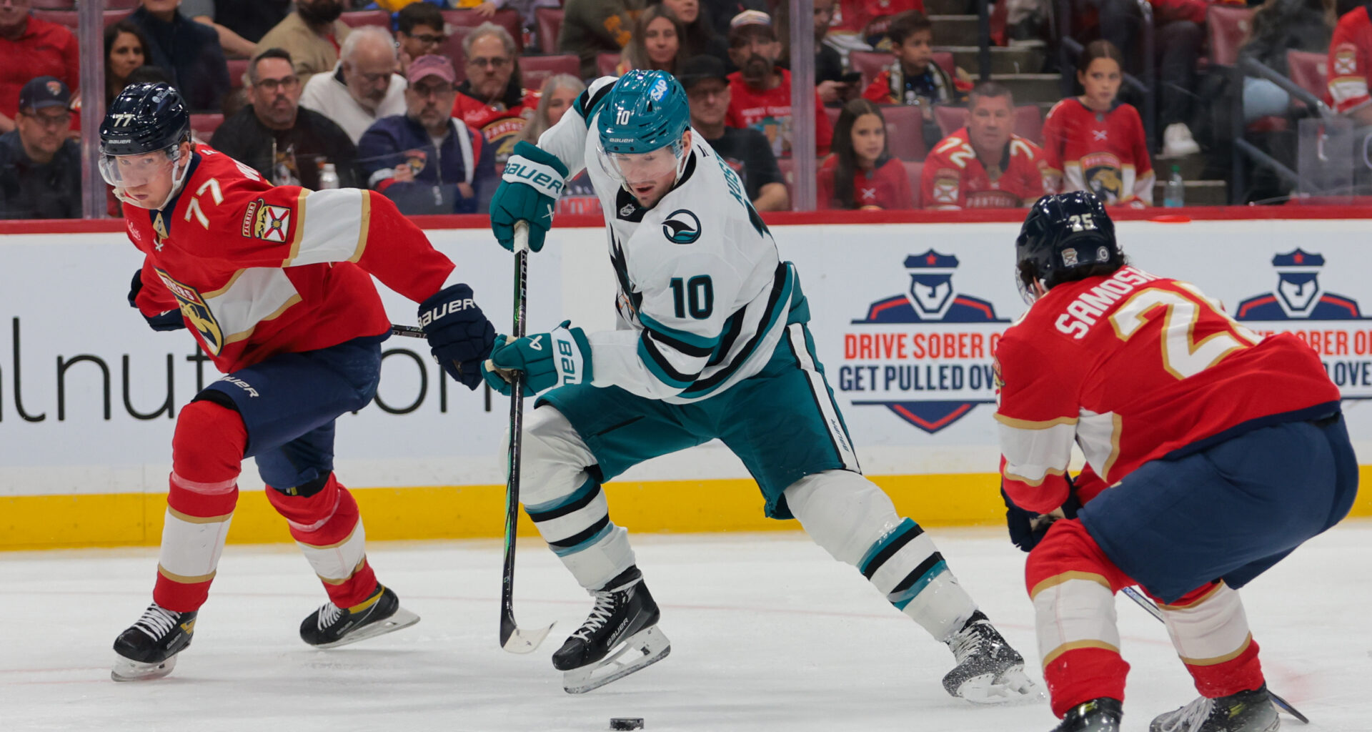 Rugged Forward Suddenly Looks Like Perfect Fit for the Maple Leafs' Roster Shuffle