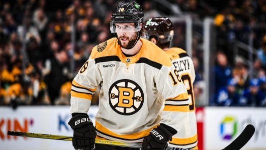 Pavel Zacha with the Boston Bruins.