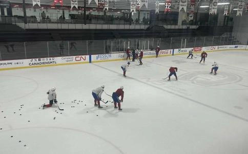 Photo of Canadiens players in Brossard Photo of Canadiens players in Brossard