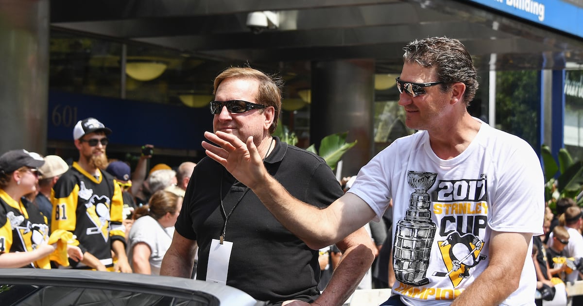 Mario Lemieux-Ron Burkle group’s offer to reacquire Pittsburgh Penguins ‘well below’ what Fenway Sports Group wants