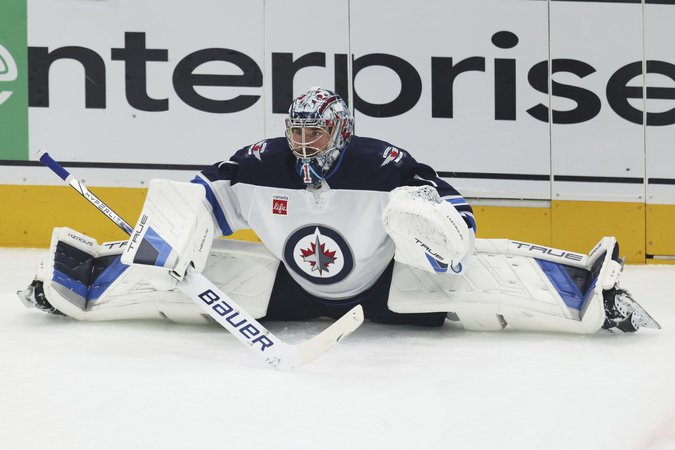 Winnipeg Jets goalie Eric Comrie to tee it up at Manitoba Open later this month