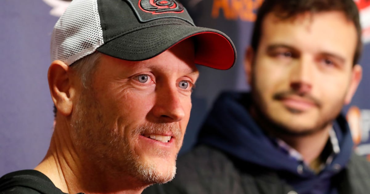 Hurricanes owner Tom Dundon confirms tentative agreement to buy Trail Blazers