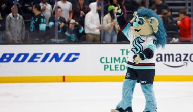 Kraken's Buoy, John Hayden interrupted by bear during filming