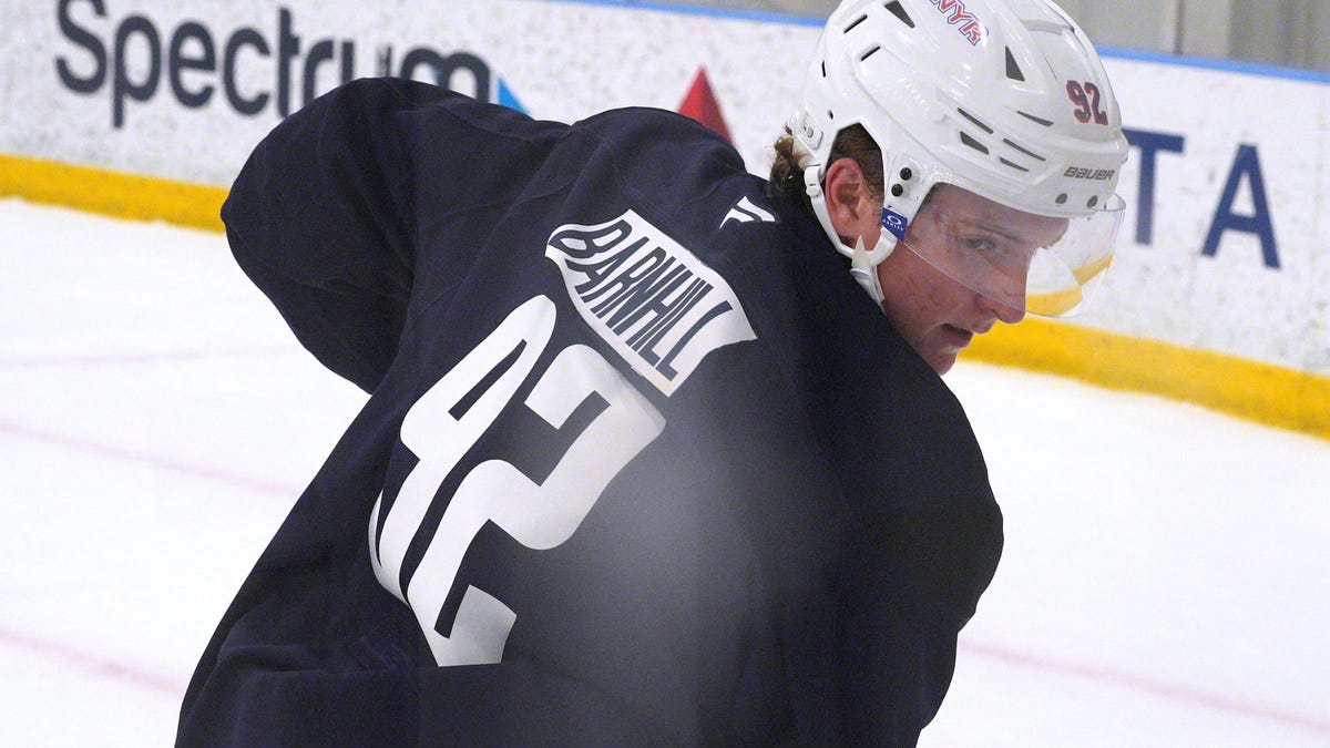 Michigan State hockey adds Sean Barnhill for 2025-26