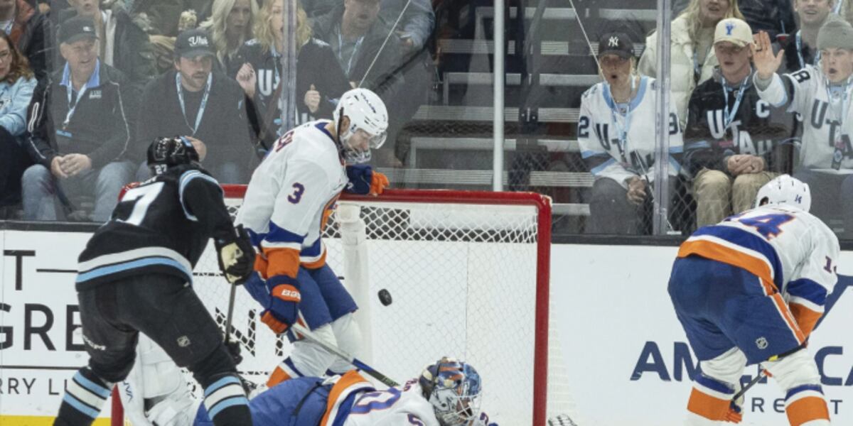 Barzal’s late goal leads Islanders to 3rd straight road win, 2-1 over Utah