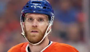 NHL News: Connor McDavid encouraged to leave Oilers with wild trade idea reminiscent of Wayne Gretzky