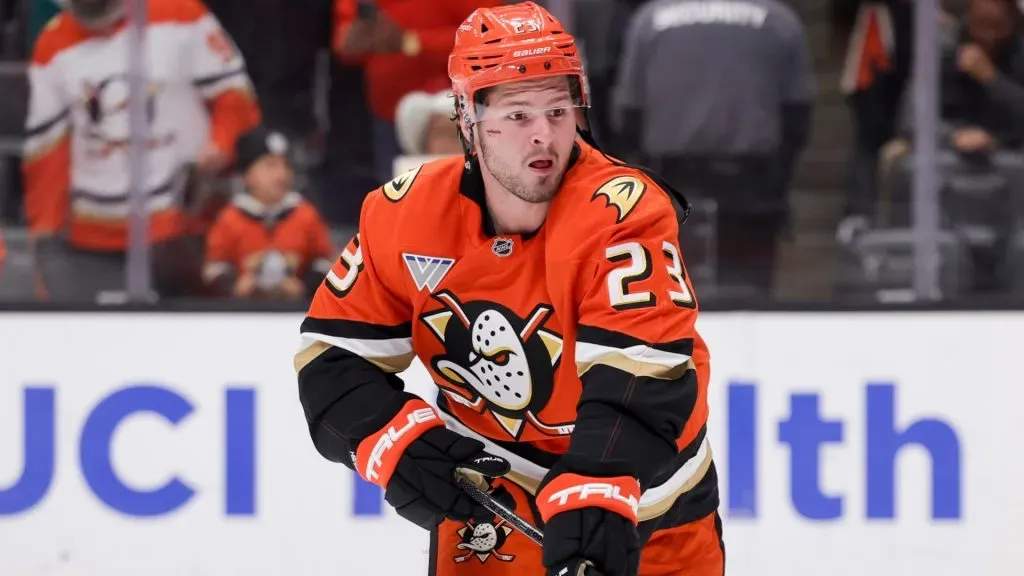 Mason McTavish #23 of the Anaheim Ducks shoots the puck during warmups. (Photo by Ryan Sirius Sun/Getty Images)