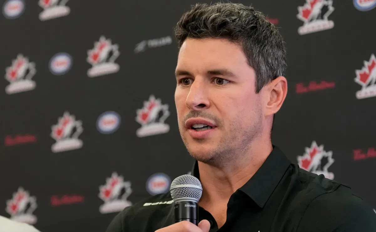 NHL News: Sidney Crosby reveals what he thinks of Sharks' new franchise rising star