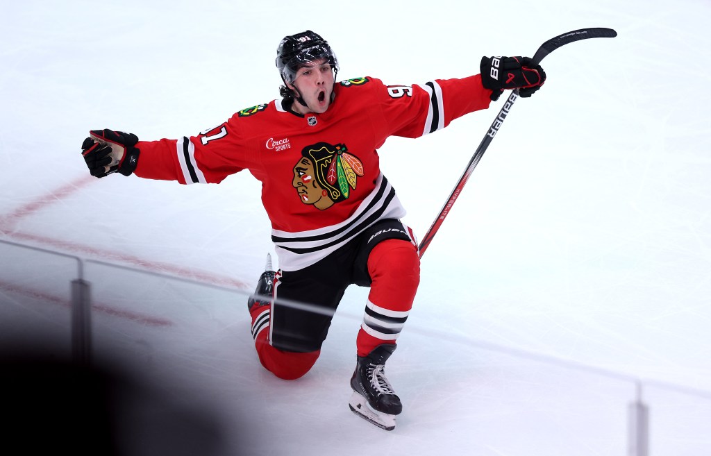 Frank Nazar, Chicago Blackhawks agree to 7-year extension