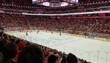 Chicago Blackhawks at Detroit Red Wings SecretName101, CC BY 4.0, via Wikimedia Commons