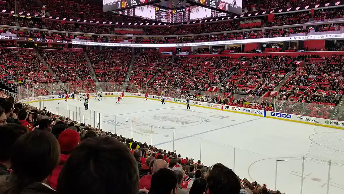 Chicago Blackhawks at Detroit Red Wings SecretName101, CC BY 4.0, via Wikimedia Commons