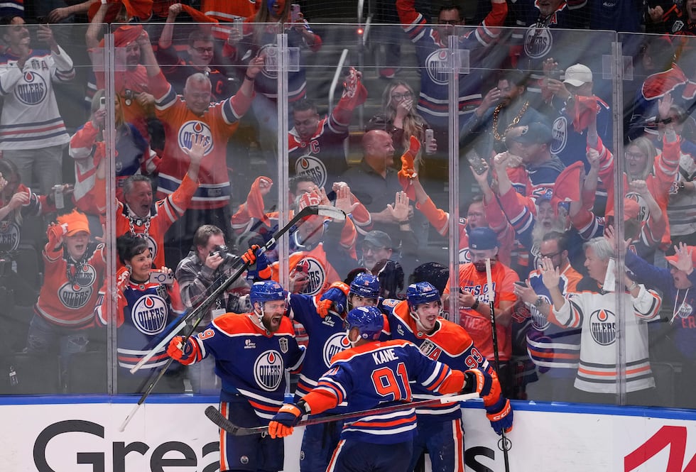 Edmonton Oilers' Leon Draisaitl, from left to right, Evan Bouchard, Evander Kane, Ryan...
