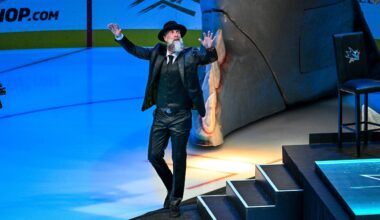 San Jose Sharks Hall of Famer Joe Thornton.