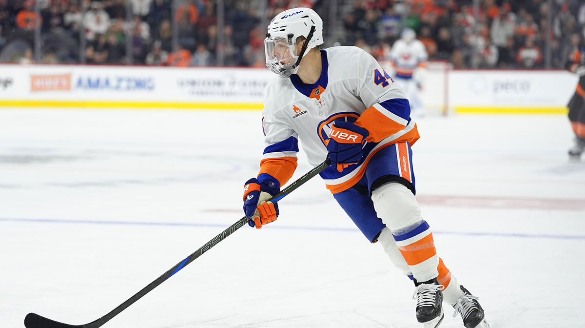 New York Islanders center Jean-Gabriel Pageau (44) controls the puck against the Philadelphia Flyers in the first period at Wells Fargo Center.