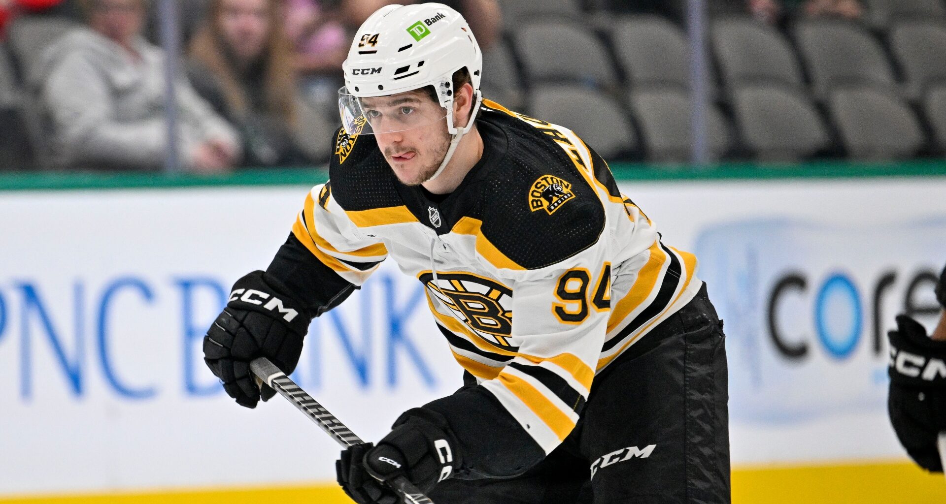 Former Fan Favorite Bruins Forward Signs Overseas Deal
