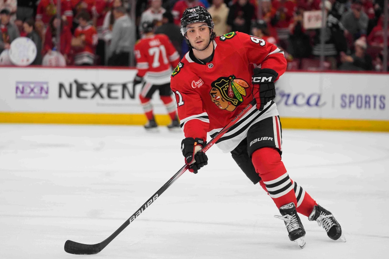 Former Michigan standout inks $46 million extension with Blackhawks after 56 NHL games