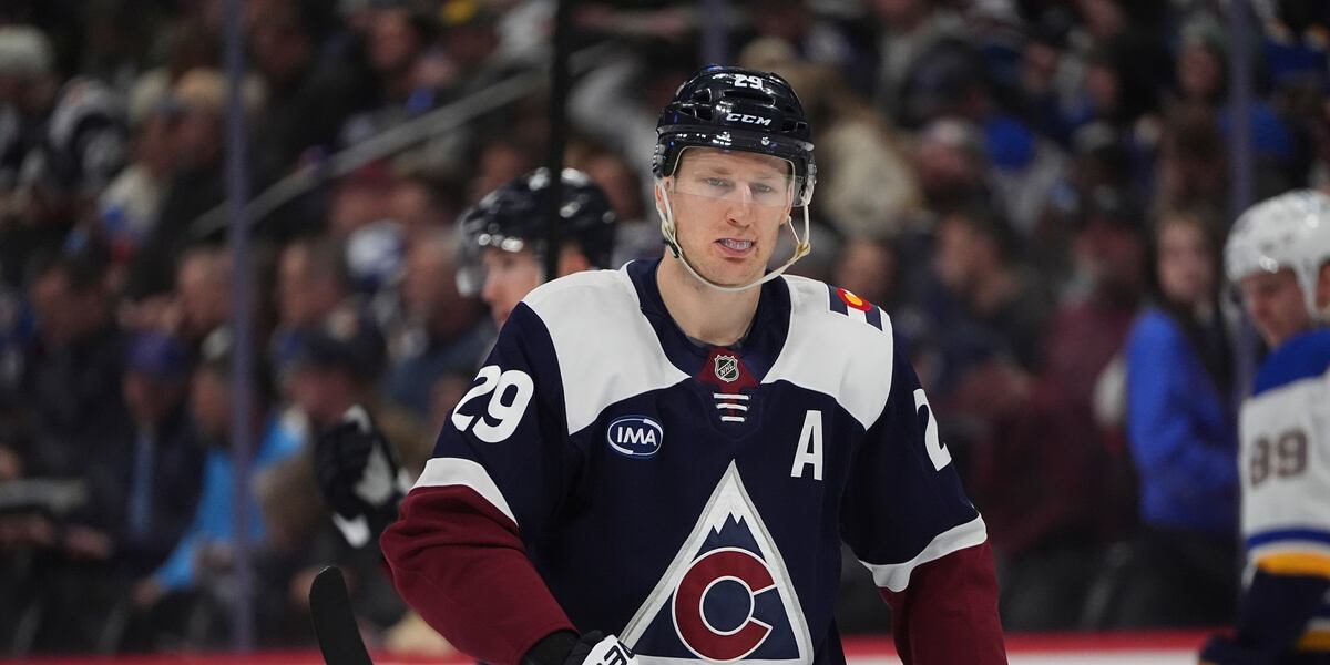 Nathan MacKinnon has 3 assists to regain NHL points lead and help Avalanche beat Flames 4-2