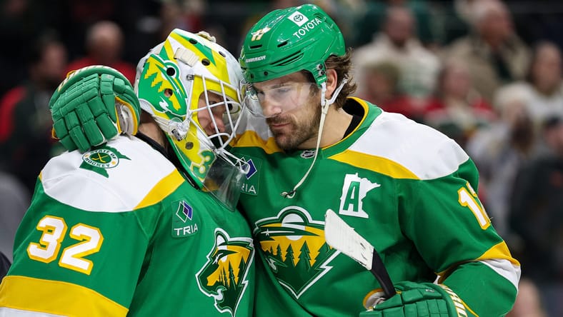 Marcus Foligno, Filip Gustavsson : Minnesota Wild