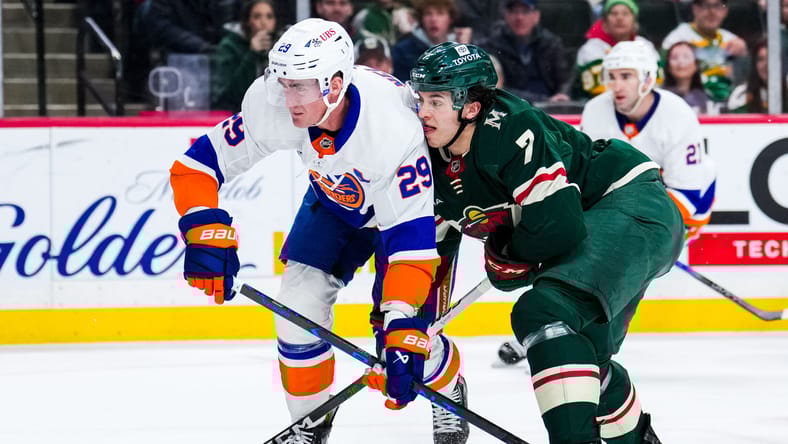 NHL: New York Islanders Brock Nelson at Minnesota Wild Brock Faber