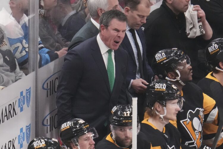 Islanders use four-goal 3rd period to beat Penguins 4-2 | News, Sports, Jobs