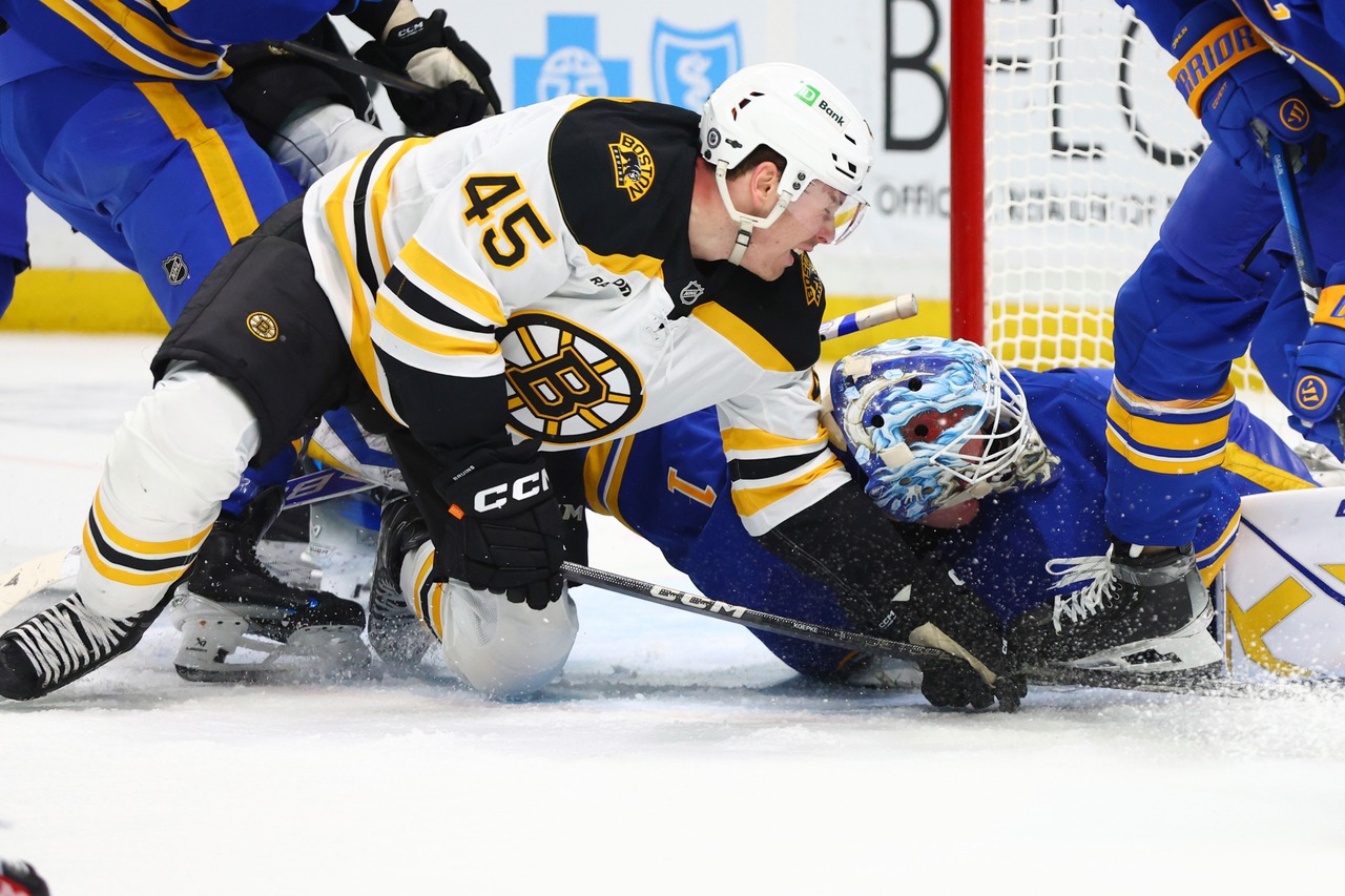 Bruins suffer costly loss to last-place Sabres