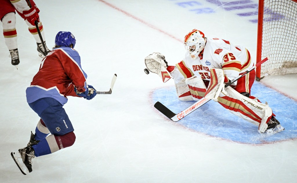 Avalanche-DU alumni game MVP wasn't Forsberg or Sakic, but hockey moms