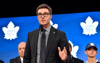 Toronto Maple Leafs general manager Kyle Dubas speaks at the 2018 NHL Entry Draft.