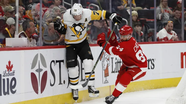 Red Wings' Hall of Famer's son retires from NHL image