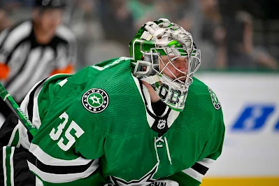 Dallas Stars goaltender Anton Khudobin reacts during 2022 game.