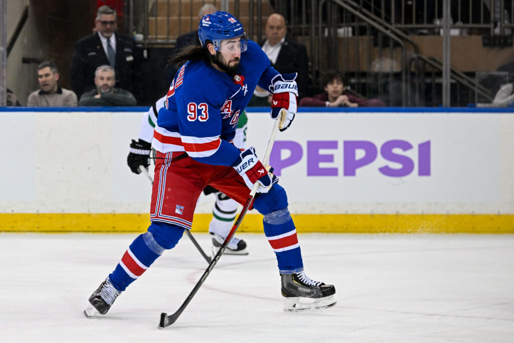 Zibanejad Embraces Move to Wing
