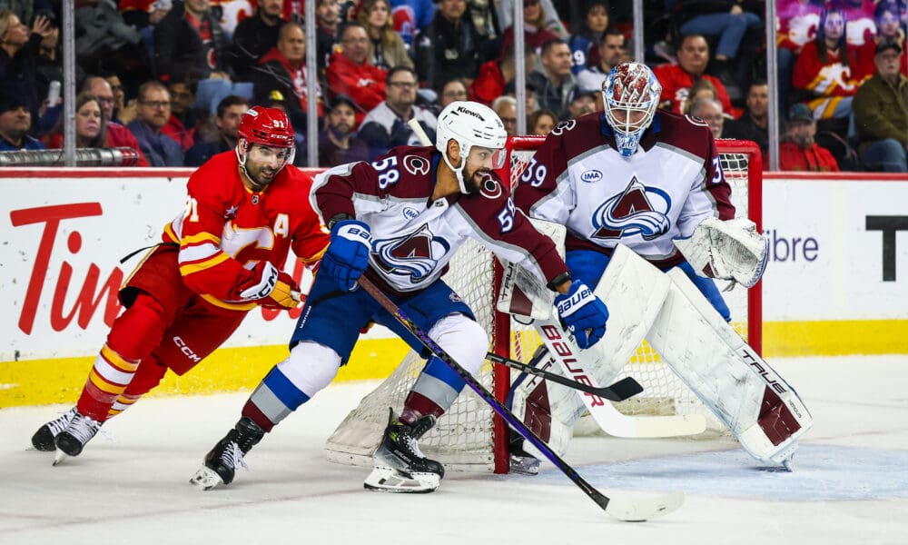 Carolina Hurricanes Sign Two Former Avs to PTOs