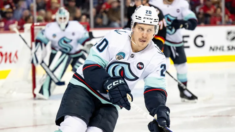 Maple Leafs Explore Trade for Eeli Tolvanen to Boost Offense